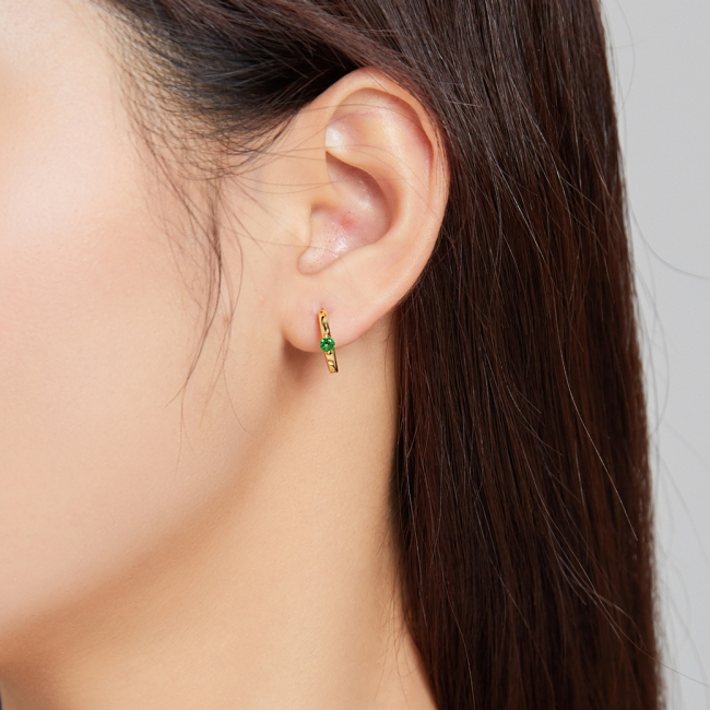 Luminous Point Hoop Earrings