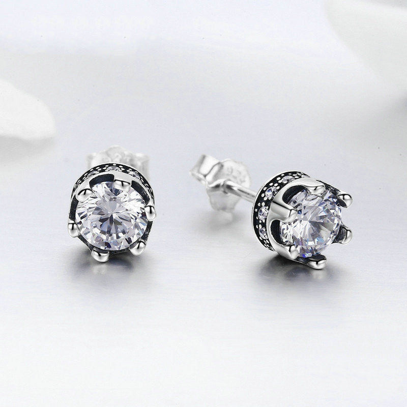 Crown Shining Point Earrings