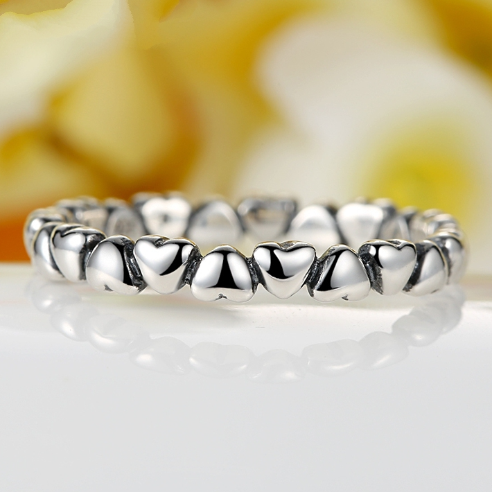 Small Hearts Ring