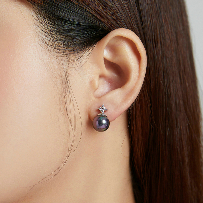 Black Pearl Earrings