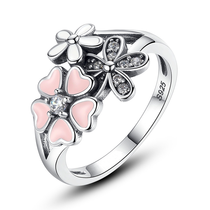 Trio of Flowers Ring