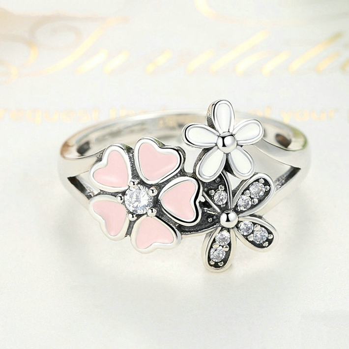 Trio of Flowers Ring