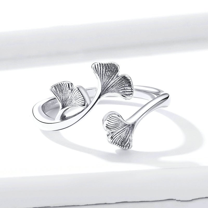 Ginkgo Leaves Ring