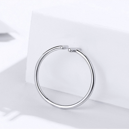 Parallel Lines Ring